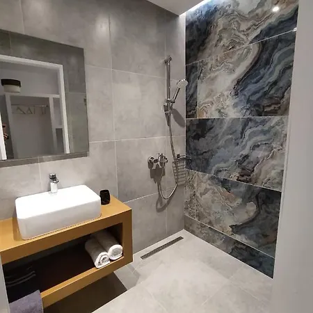 Muoi Luxury Residences アパート