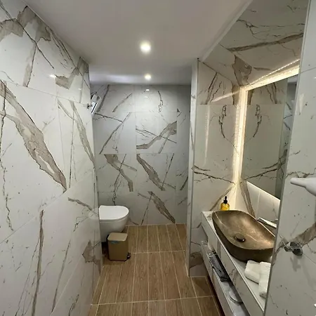 Muoi Luxury Residences アパート